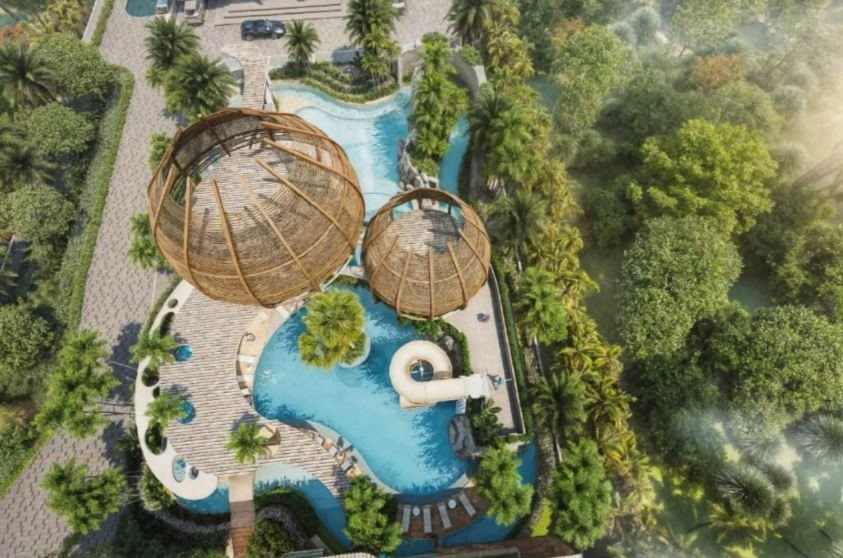 Ground-Floor Pool & Water Park