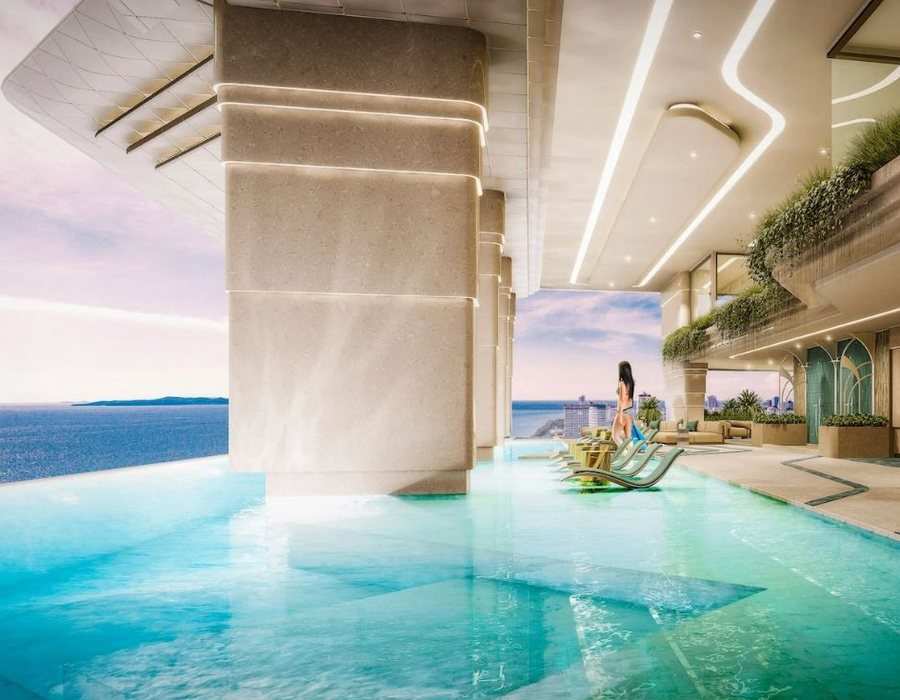 Rooftop Sky Pool & Lounge